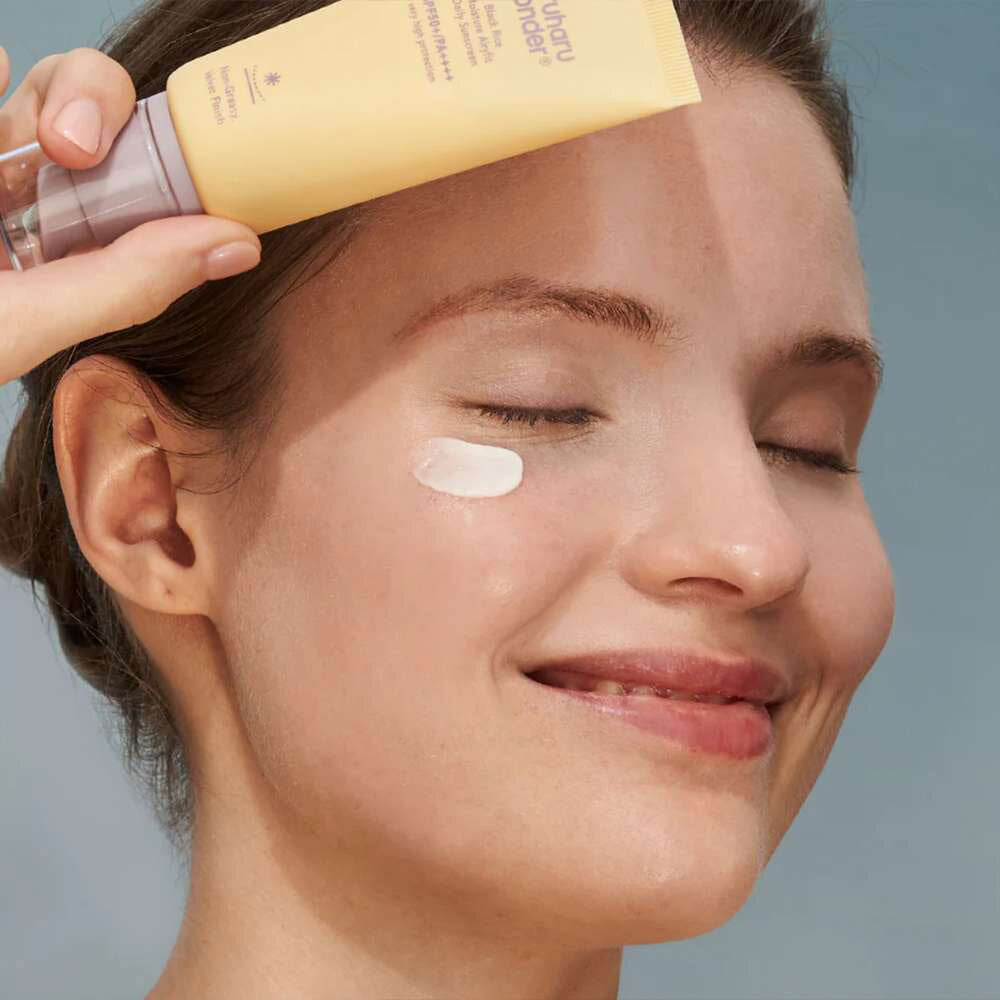 HaruHaru Wonder Black Rice Moisture Airyfit Daily Sunscreen SPF 50+/PA++++ vegan hypoallergenic dry sensitive skin care Korean cosmetics for all skin types hydrating fast absorbing  K Beauty World 